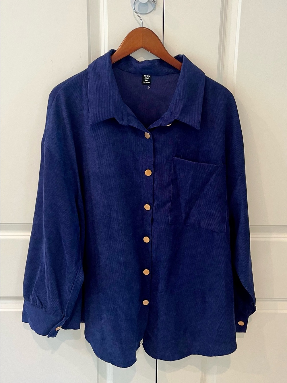 SHEIN Curve women’s 3X navy with gold buttons & pocket corduroy collared shirt